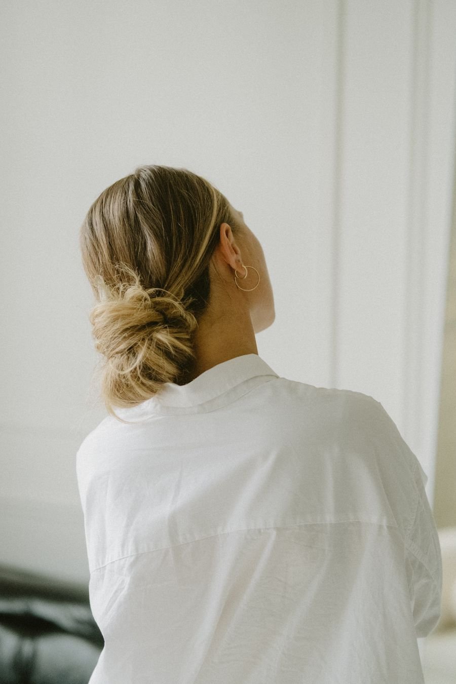 Donna — Chignon basso